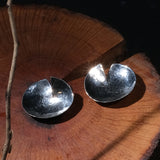 Lunar studs