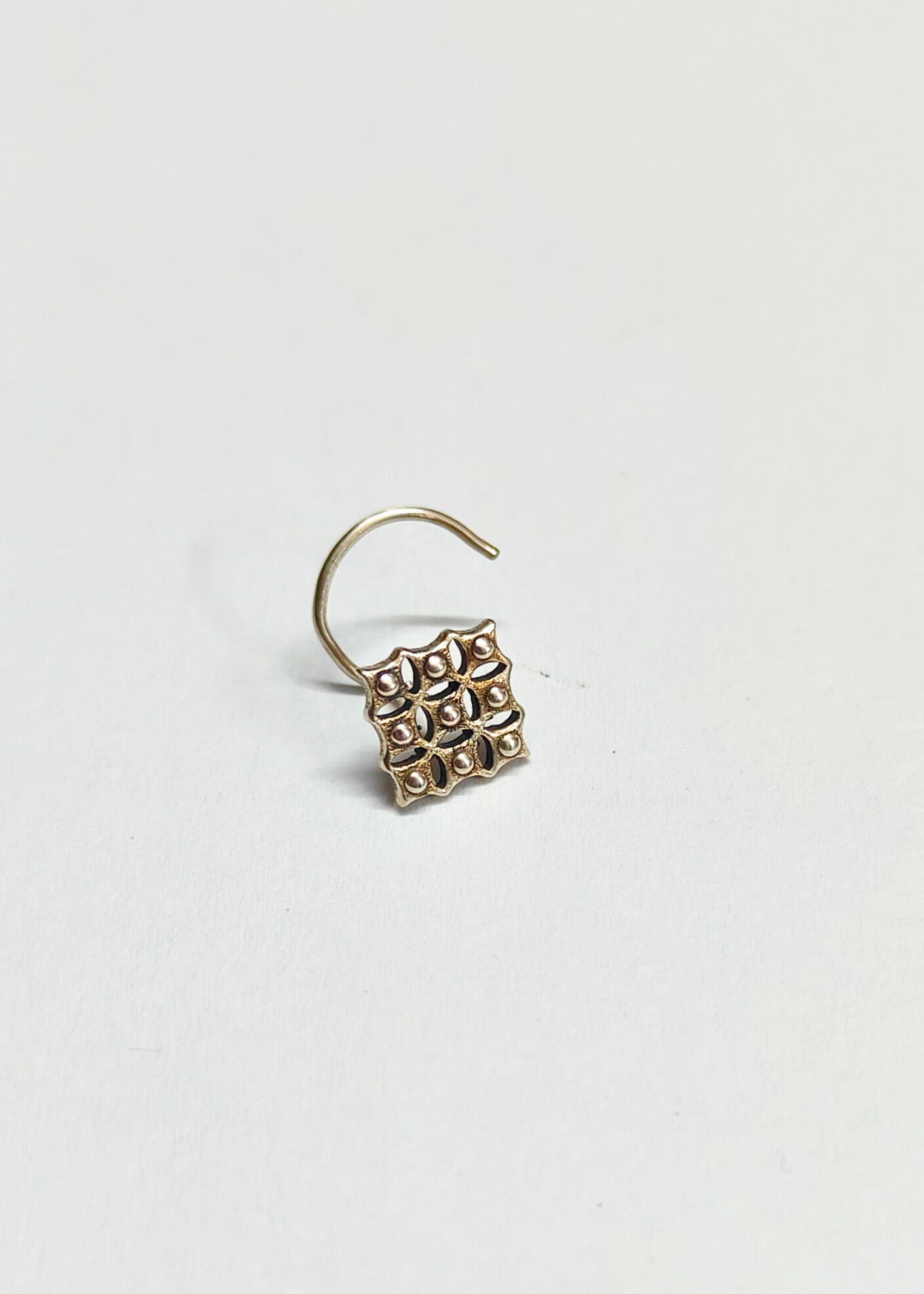 Naz nose pin