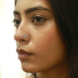 Naz nose pin