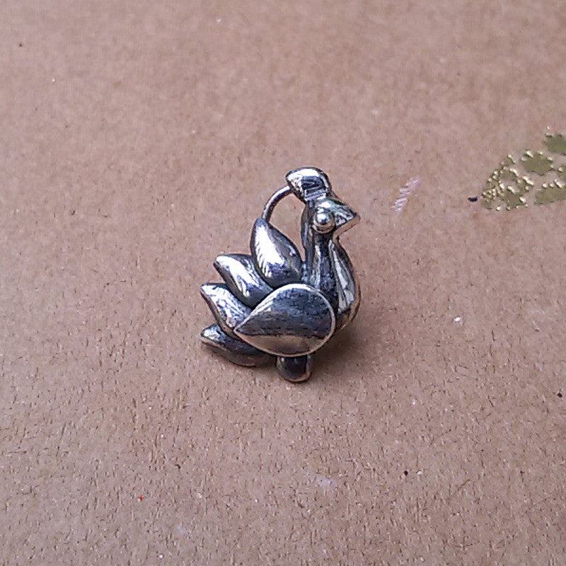 Bird nose pin