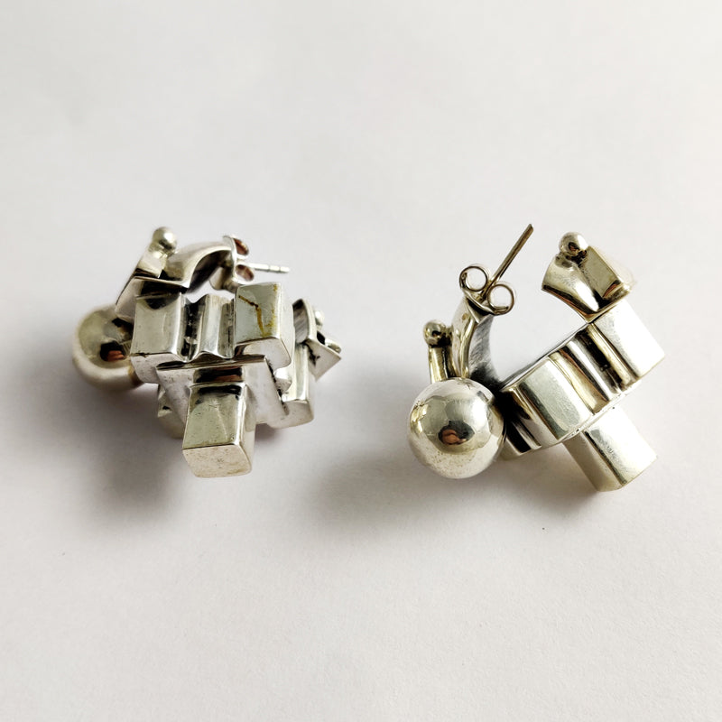 Makaan earrings