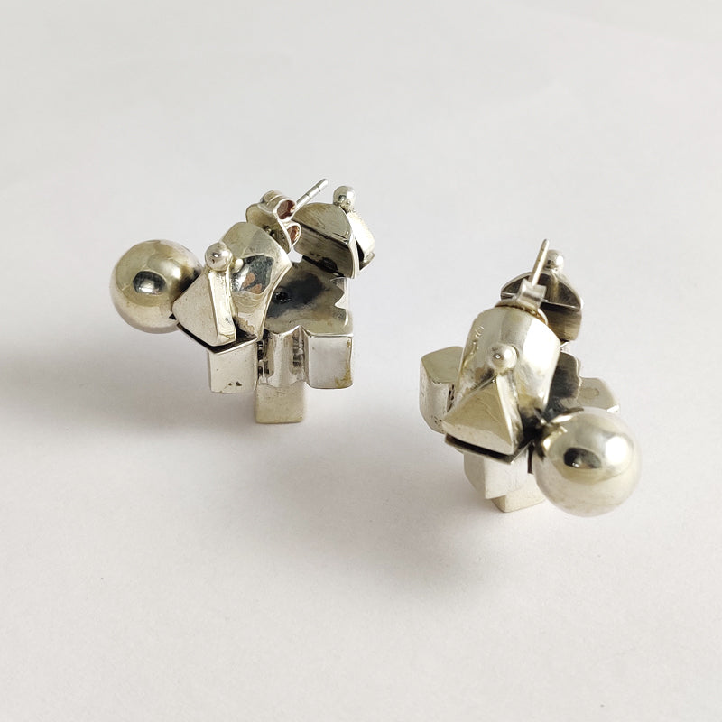Makaan earrings